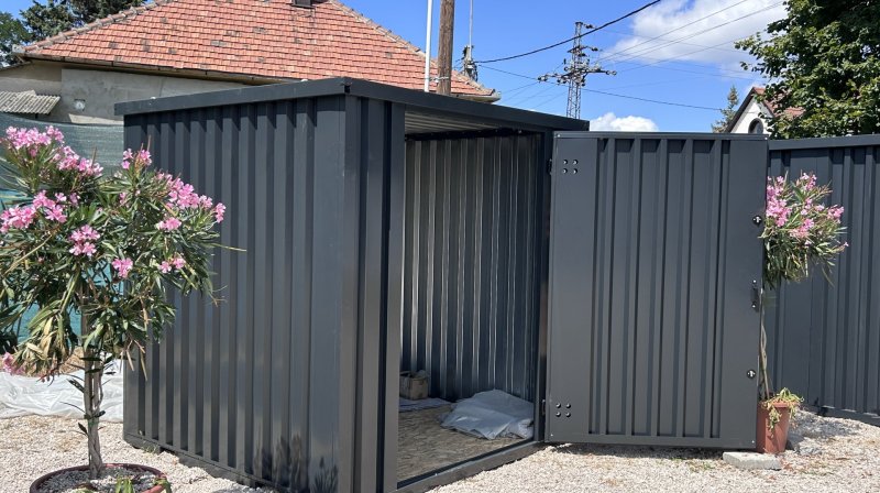 Lapraszerelt konténer – amikor a megoldás nem helyigényes, hanem ésszerű