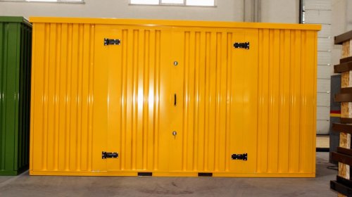 Lapraszerelet raktárkonténer